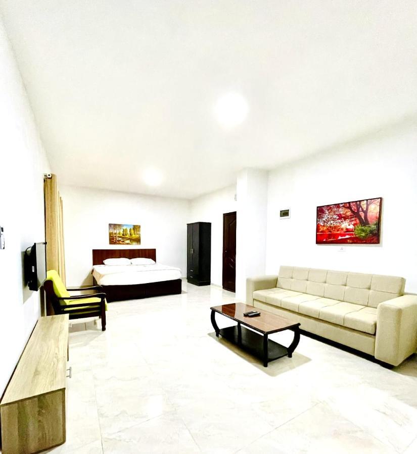 Faraseen Apartments Al Qastal Luaran gambar