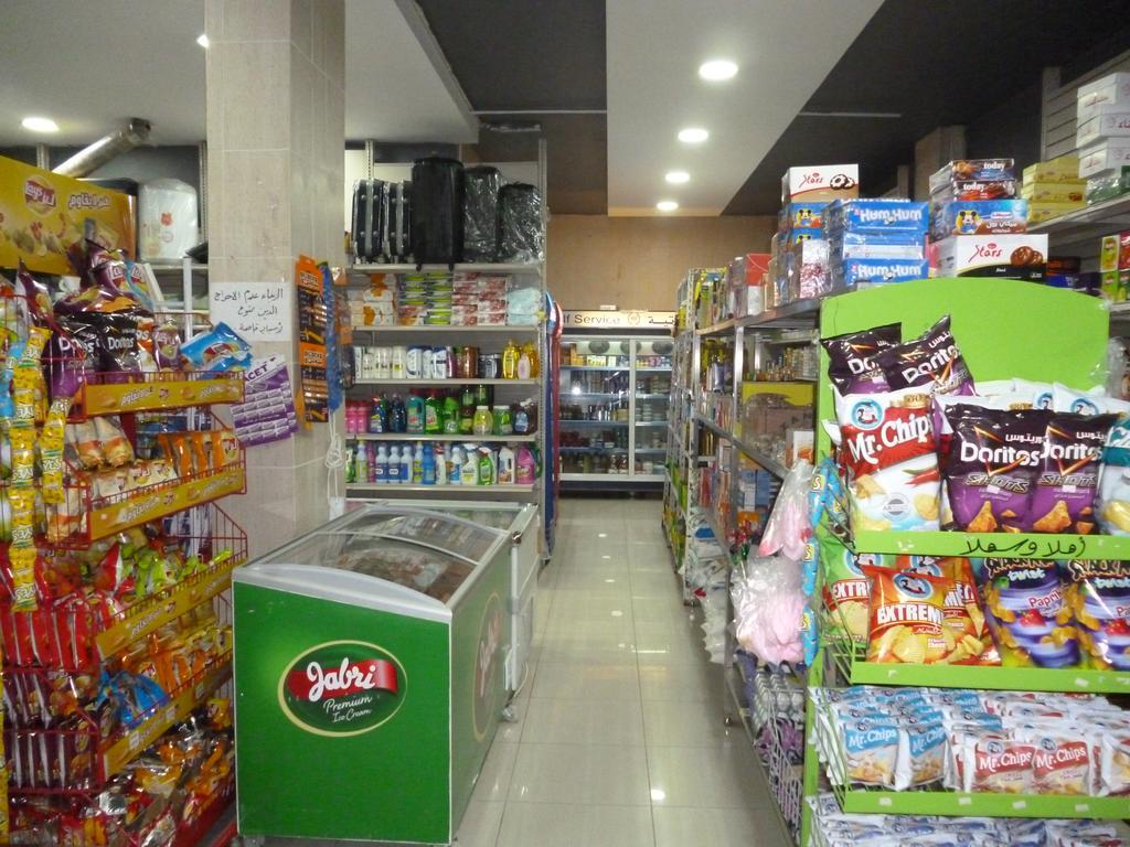Faraseen Apartments Al Qastal Luaran gambar